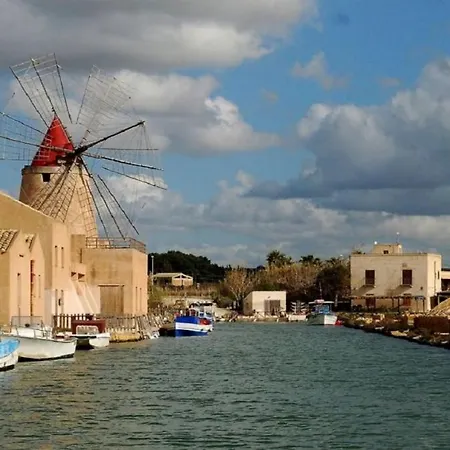 Le Due Palme بيت ضيافة مارسالا